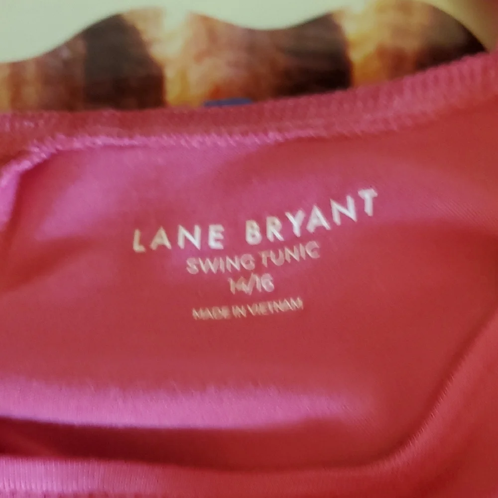 Lane Bryant Swing Short-Sleeve Twist-Back Tee - Picture 3 of 3